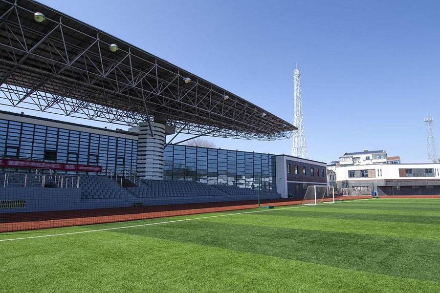 普兰店体育场看台网架工程